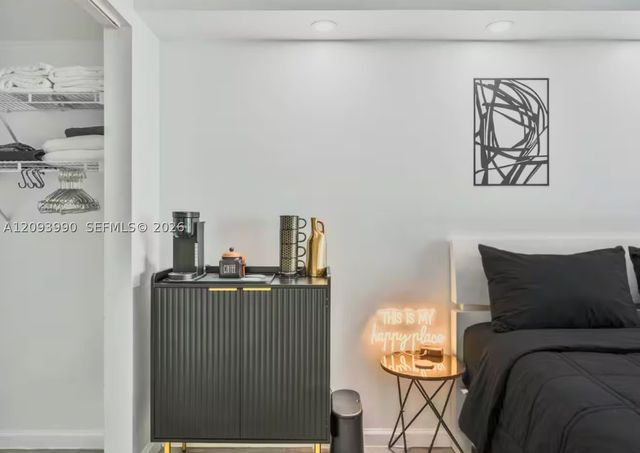 1200 Brickell Bay Dr 2610, Miami, FL 33131