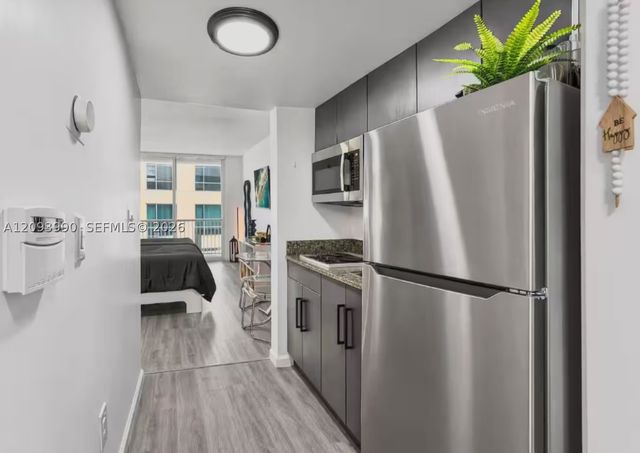 1200 Brickell Bay Dr 2610, Miami, FL 33131
