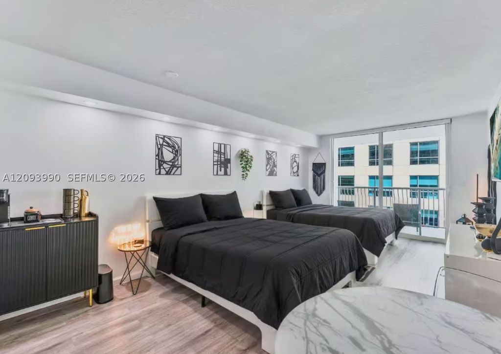 1200 Brickell Bay Dr 2610, Miami, FL 33131