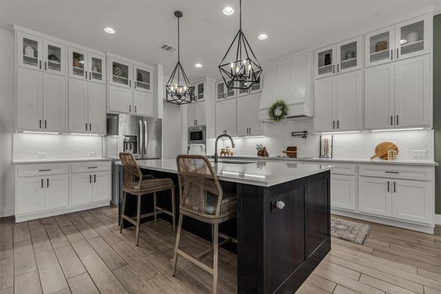 304 Buffalo TRL, Liberty Hill, TX 78642