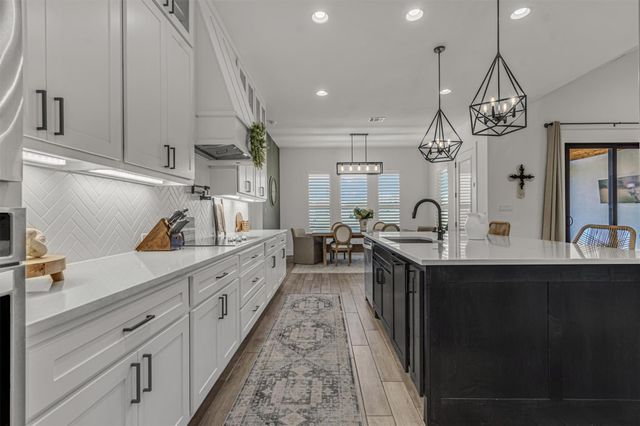 304 Buffalo TRL, Liberty Hill, TX 78642