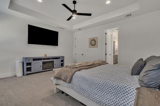 304 Buffalo TRL, Liberty Hill, TX 78642