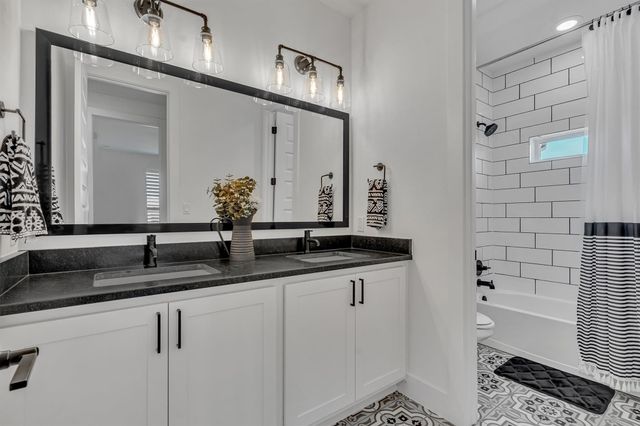 304 Buffalo TRL, Liberty Hill, TX 78642