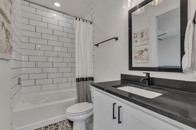 304 Buffalo TRL, Liberty Hill, TX 78642