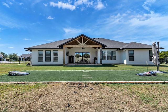 304 Buffalo TRL, Liberty Hill, TX 78642