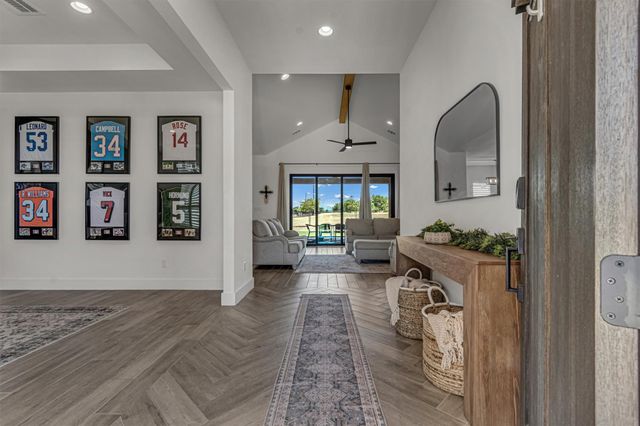 304 Buffalo TRL, Liberty Hill, TX 78642
