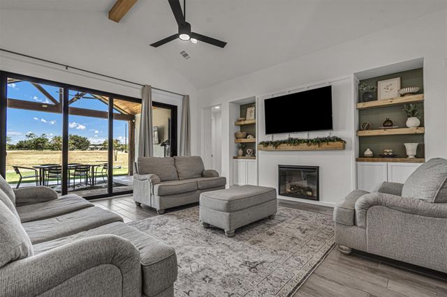 304 Buffalo TRL, Liberty Hill, TX 78642
