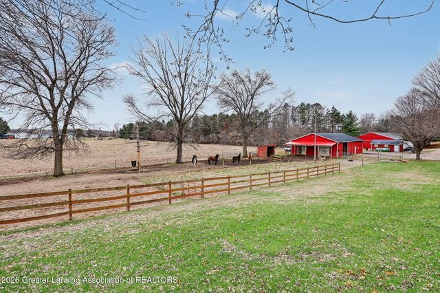 610 Grovenburg Road, Mason, MI 48854