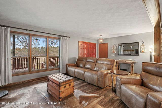 610 Grovenburg Road, Mason, MI 48854