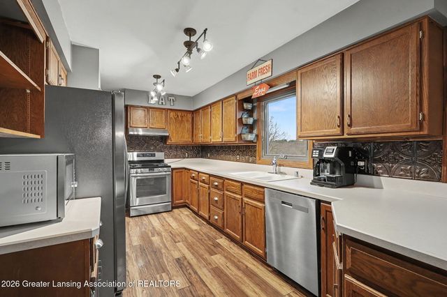 610 Grovenburg Road, Mason, MI 48854