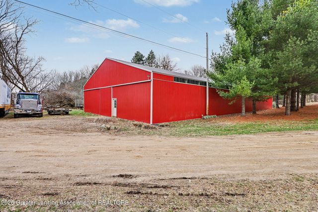 610 Grovenburg Road, Mason, MI 48854