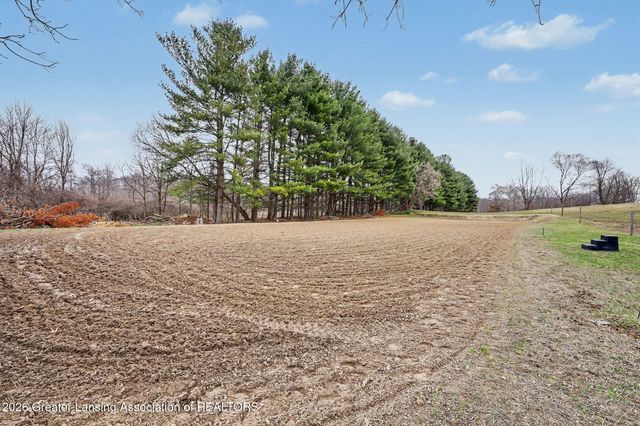 610 Grovenburg Road, Mason, MI 48854