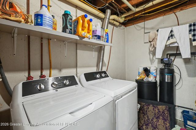 610 Grovenburg Road, Mason, MI 48854