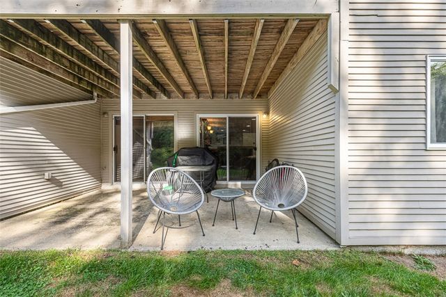 102 Palmer Drive D, North Providence, RI 02904