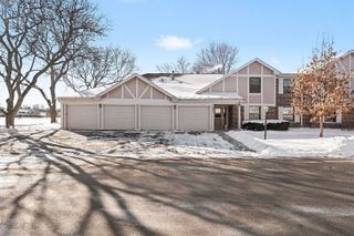 1051 Driftwood Court A2, Wheeling, IL 60090