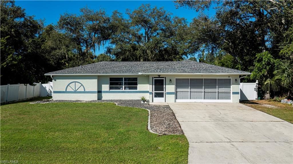 18530 Hottelet CIR, Port Charlotte, FL 33948