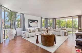 300 N Swall Drive 452, Beverly Hills, CA 90211