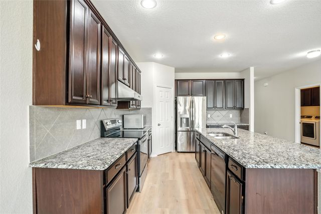 8137 Kurgan Trail, Fort Worth, TX 76131