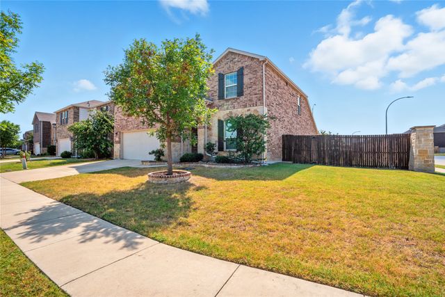 8137 Kurgan Trail, Fort Worth, TX 76131