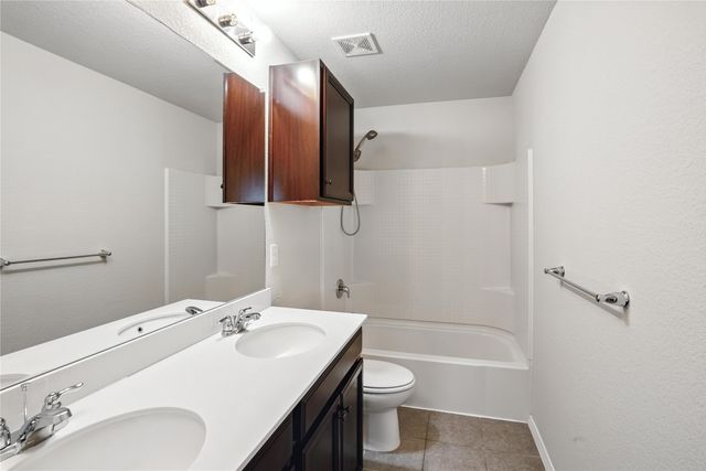 8137 Kurgan Trail, Fort Worth, TX 76131