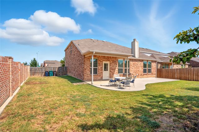 8137 Kurgan Trail, Fort Worth, TX 76131