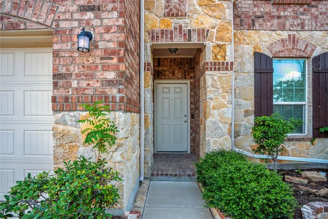 8137 Kurgan Trail, Fort Worth, TX 76131