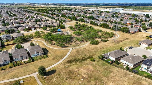 8137 Kurgan Trail, Fort Worth, TX 76131