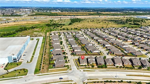 8137 Kurgan Trail, Fort Worth, TX 76131