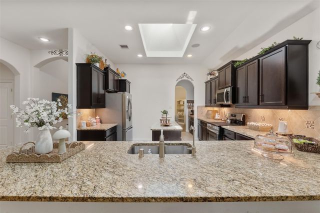 9114 Silver Back Trail, Conroe, TX 77303