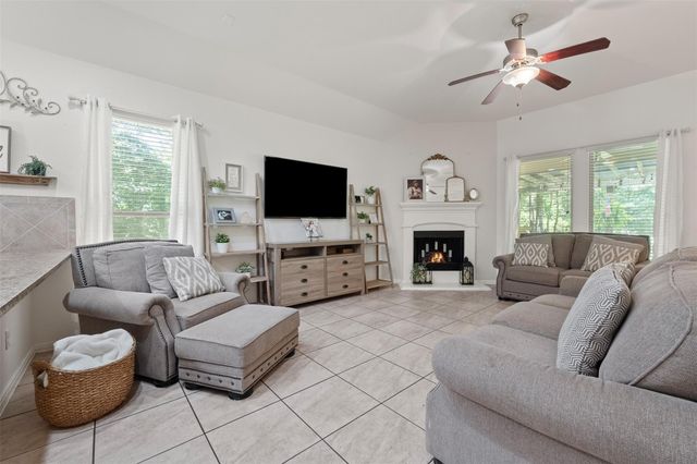9114 Silver Back Trail, Conroe, TX 77303