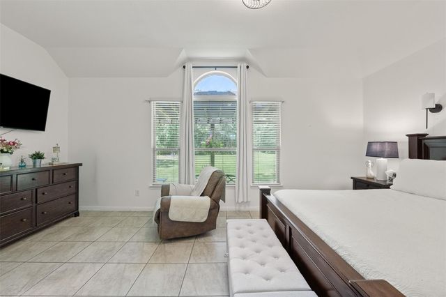 9114 Silver Back Trail, Conroe, TX 77303