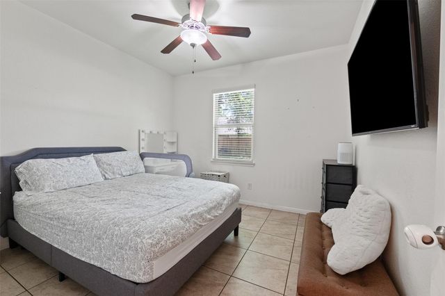 9114 Silver Back Trail, Conroe, TX 77303
