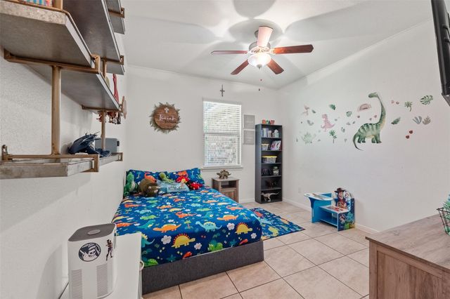 9114 Silver Back Trail, Conroe, TX 77303
