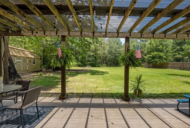 9114 Silver Back Trail, Conroe, TX 77303