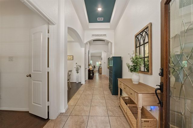 9114 Silver Back Trail, Conroe, TX 77303
