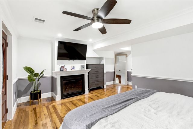 9 Park St. 8, Boston, MA 02122