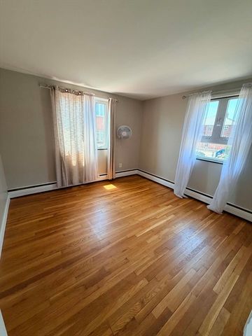 38 Carey Ave 7, Watertown, MA 02472