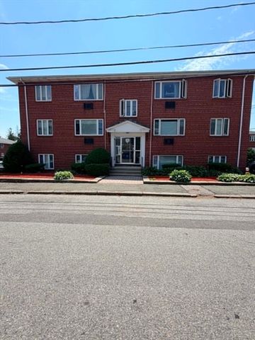 38 Carey Ave 7, Watertown, MA 02472
