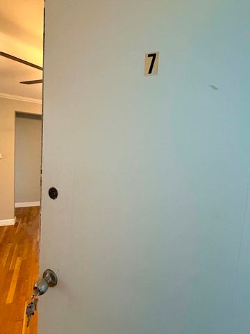 38 Carey Ave 7, Watertown, MA 02472