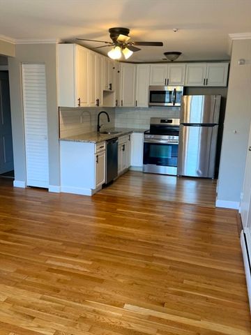 38 Carey Ave 7, Watertown, MA 02472