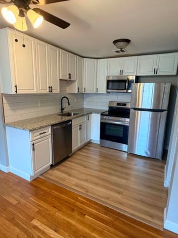 38 Carey Ave 7, Watertown, MA 02472