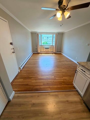 38 Carey Ave 7, Watertown, MA 02472
