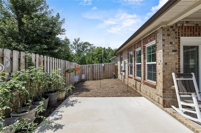 1240 United Court, Winston-salem, NC 27103