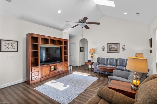 1240 United Court, Winston-salem, NC 27103