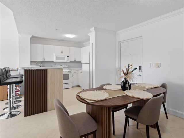 4460 NW 107th Ave 304-8, Doral, FL 33178