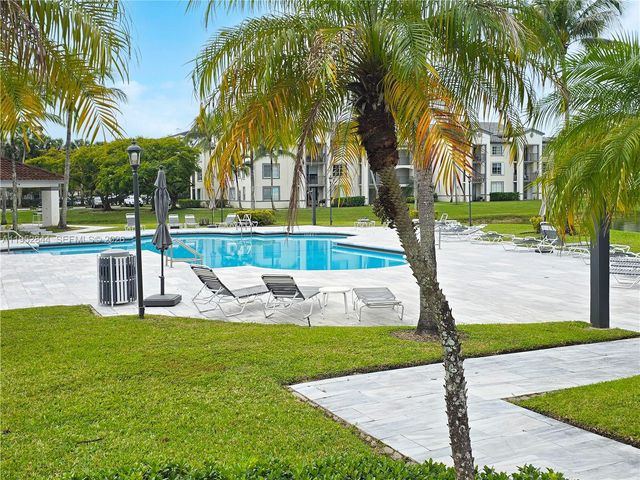 4460 NW 107th Ave 304-8, Doral, FL 33178