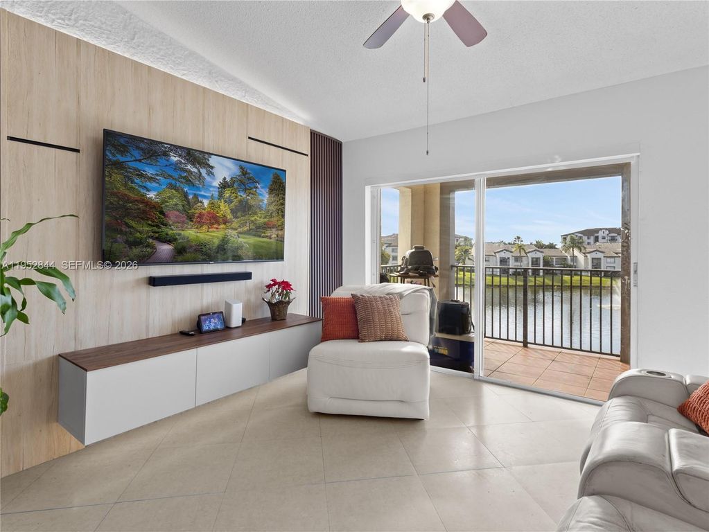 4460 NW 107th Ave 304-8, Doral, FL 33178