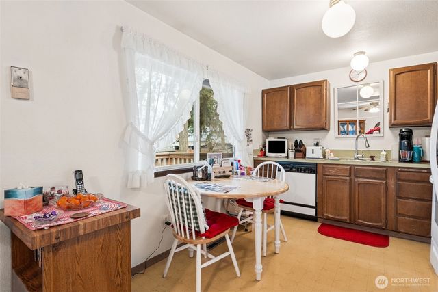 520 Trojan Court SE, Lacey, WA 98503