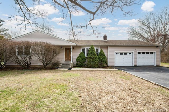 270 Old Commack Road, Kings Park, NY 11754