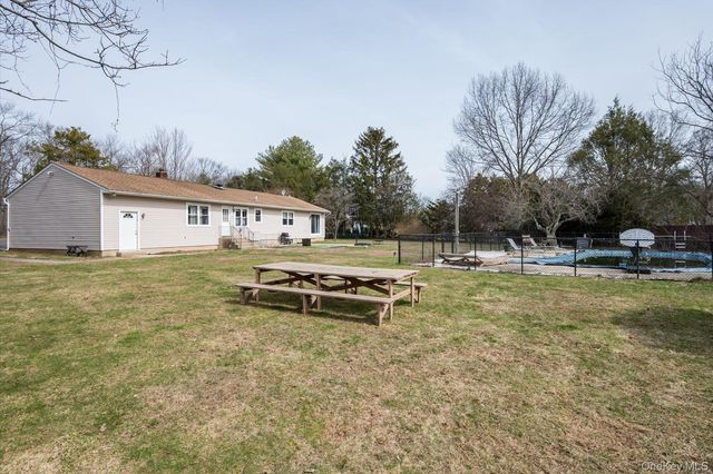 270 Old Commack Road, Kings Park, NY 11754